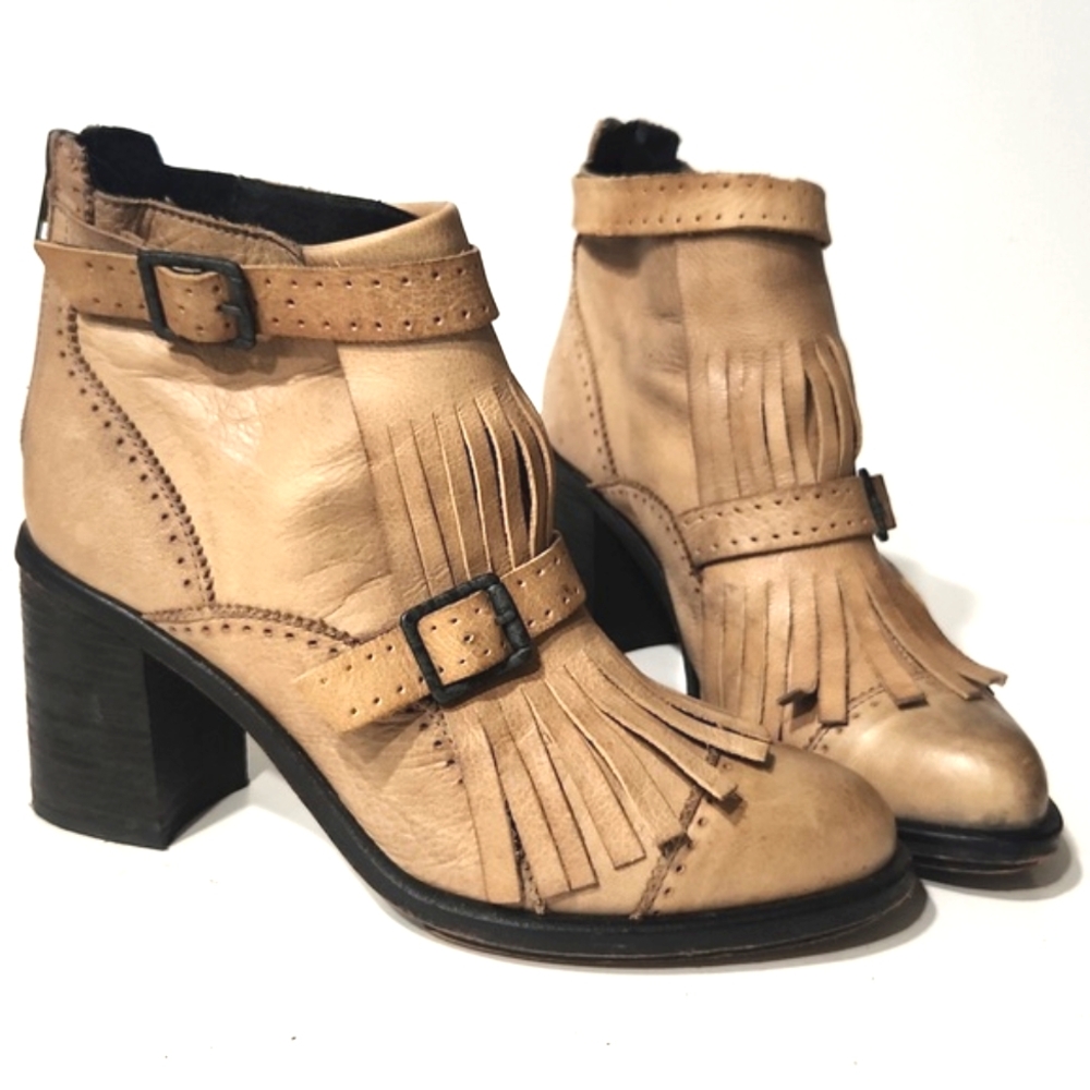 Free People Circle Back Distressed Leather Kiltie Fringe Boots Tan Size EU 38